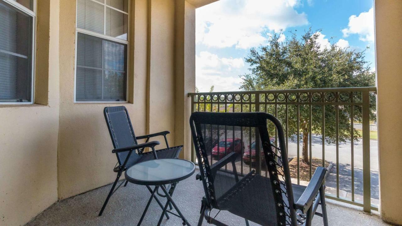 Disney'S Den - Closer To All The Fun! Davenport Bagian luar foto